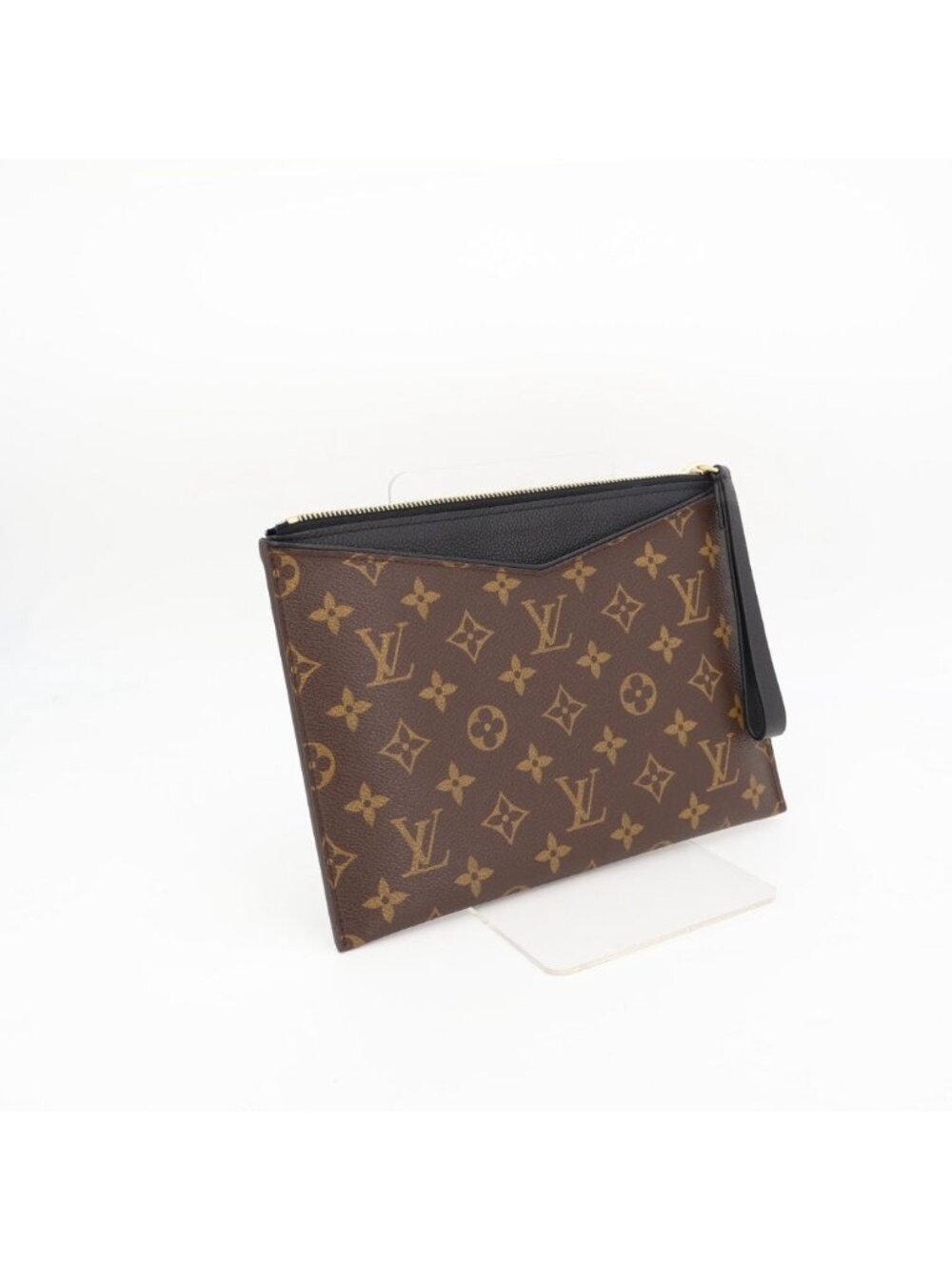 Louis Vuitton Daily Pouch Clutch